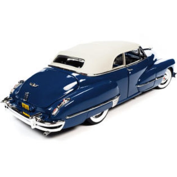 NIB Auto World Die-cast 1:18 1947 Cadillac Series 62 Soft Top - Picture 2 of 8